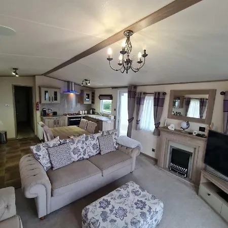 Primrose Valley - 20599 Filey